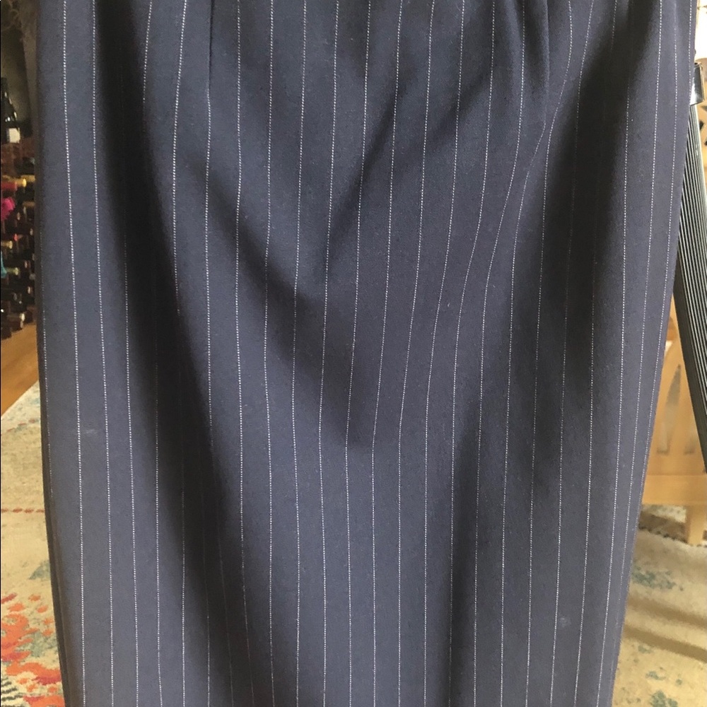 Express Suit - Picture 7 of 11